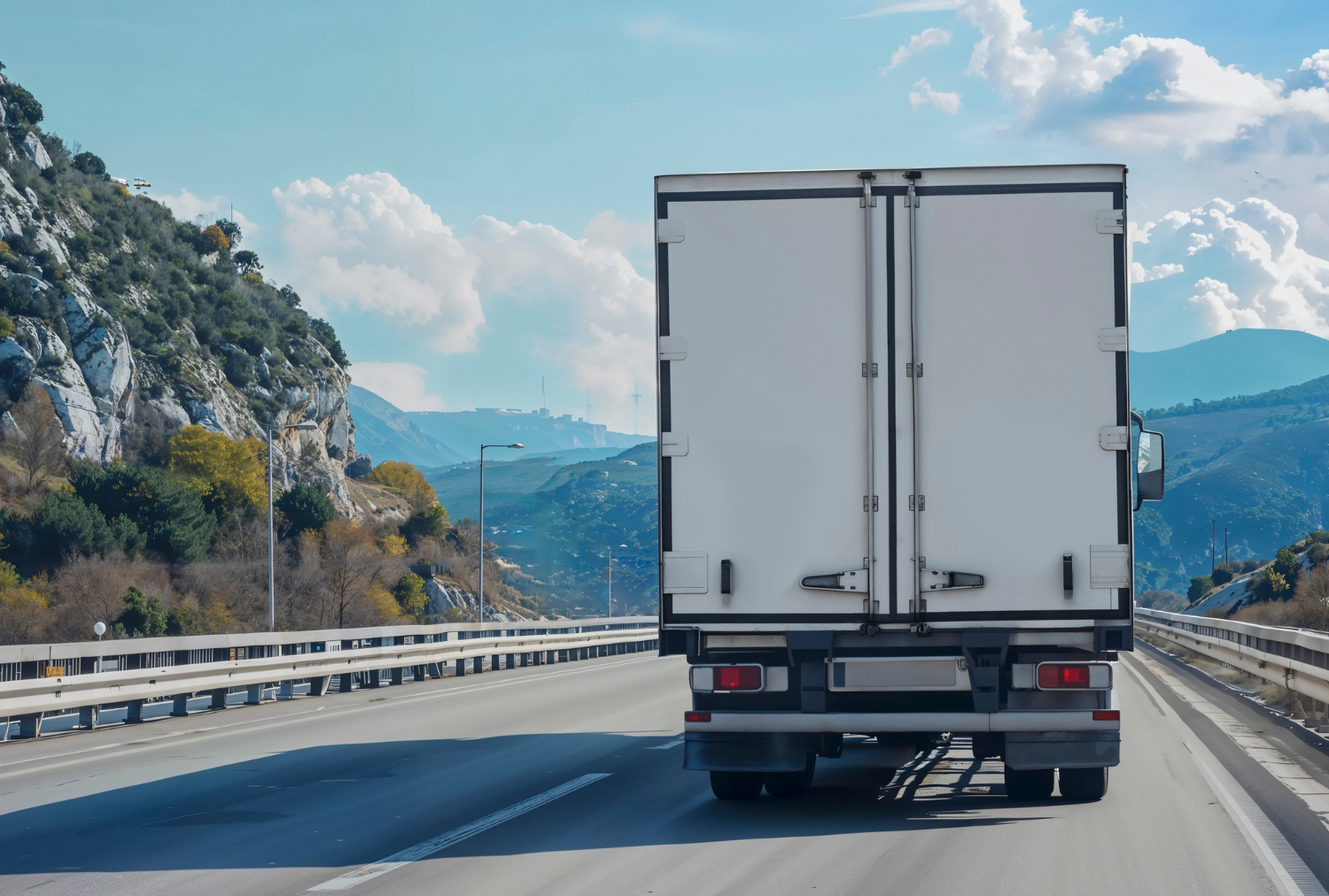 Co warto wiedzieć o transporcie FTL?
